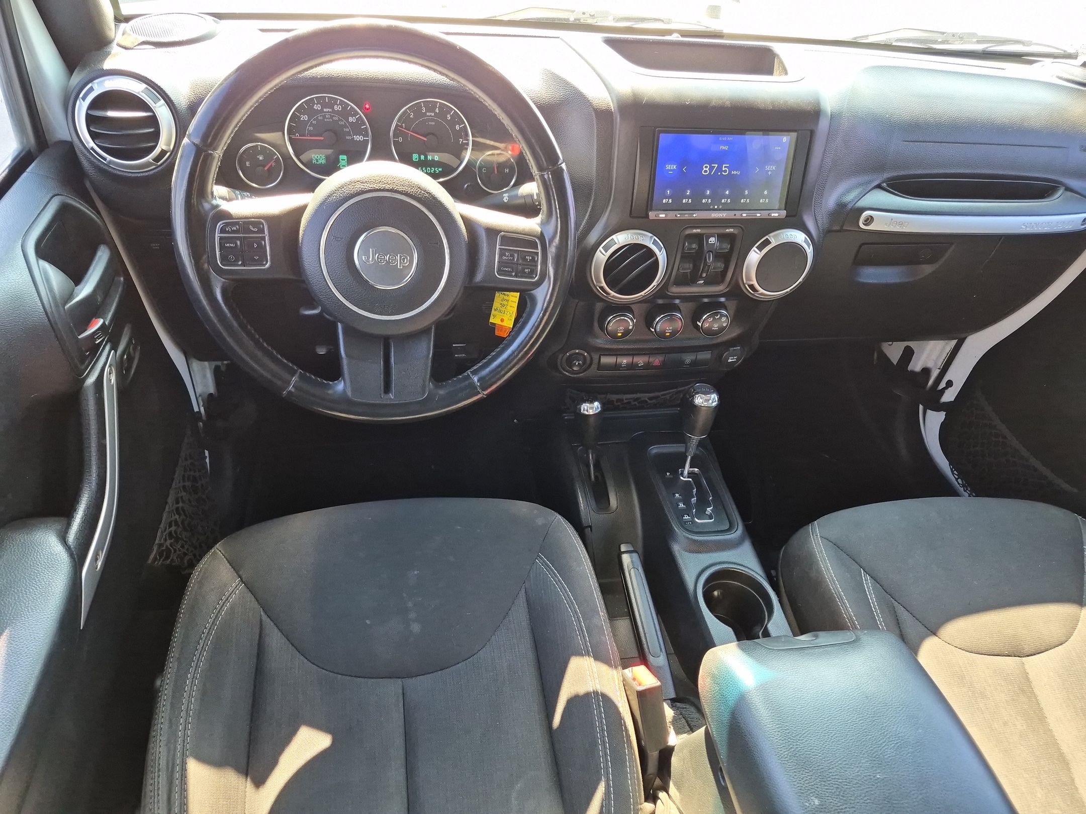 Used 2016 Bright White Clearcoat Jeep Rubicon image 26