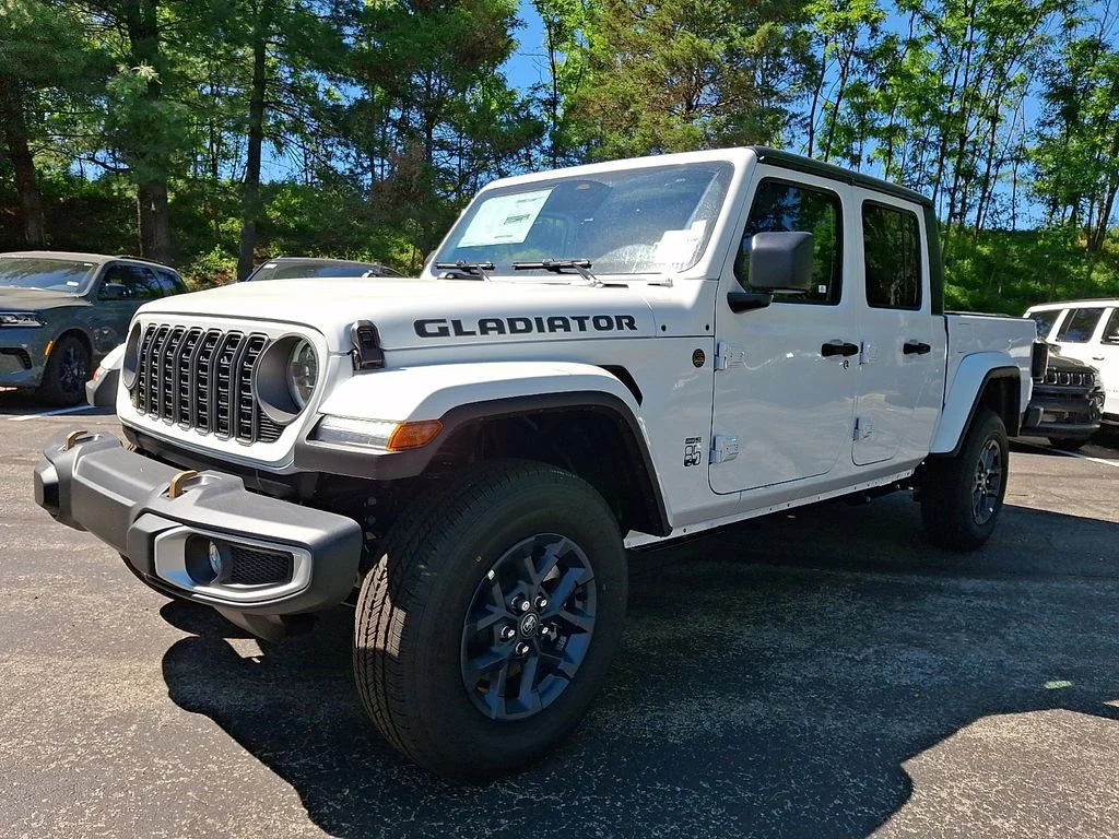 New 2026 Bright White Clear-Coat Exterior Paint Jeep 85th Anniversary Edition image 2