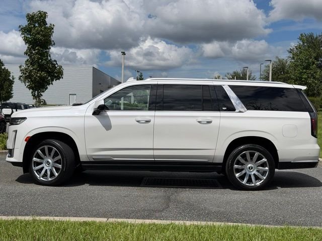 Used 2023 White Cadillac Premium Luxury Platinum image 4