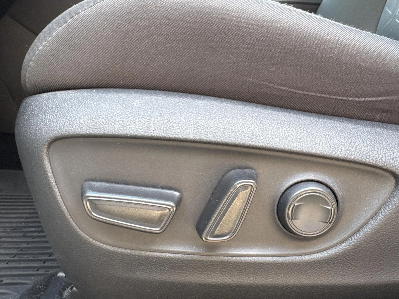 Used 2024 Ice Cap Toyota XLE image 10