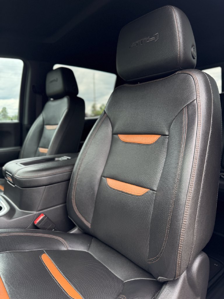 Used 2022 Summit White GMC AT4 image 30