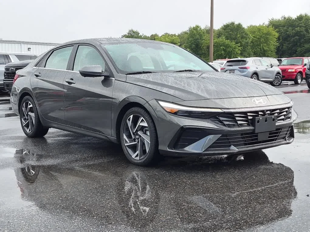 Certified Used 2024 Amazon Gray Hyundai Limited image 3
