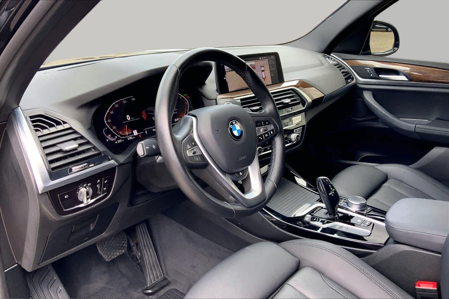 Used 2021 Jet Black BMW sDrive30i image 17