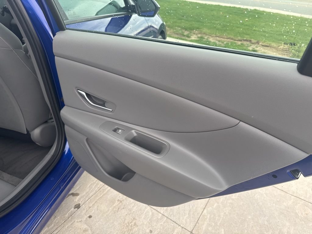 2025 Hyundai Elantra SEL - Photo 32