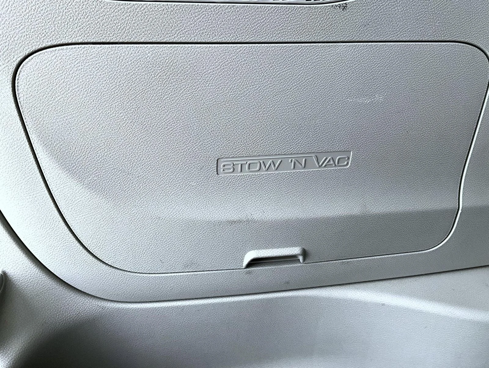 Used 2022 White Chrysler Touring L image 10