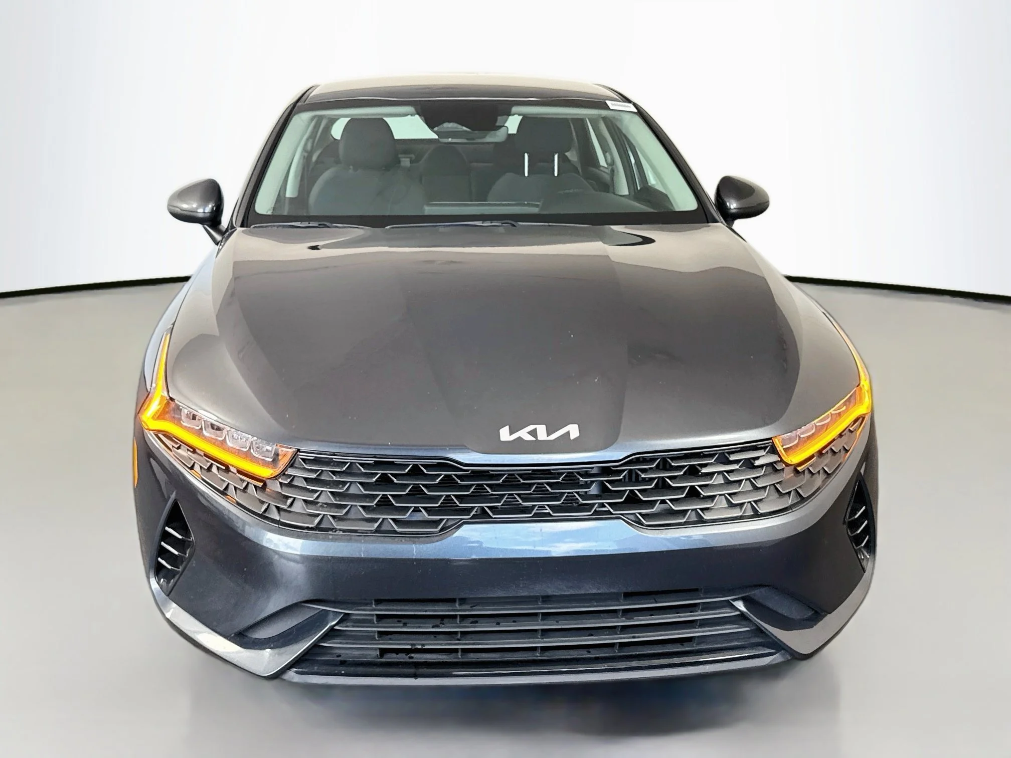 Used 2023 Gravity Gray Kia LXS image 2