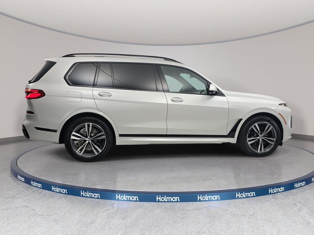New 2027 Mineral White Metallic BMW xDrive40i image 4