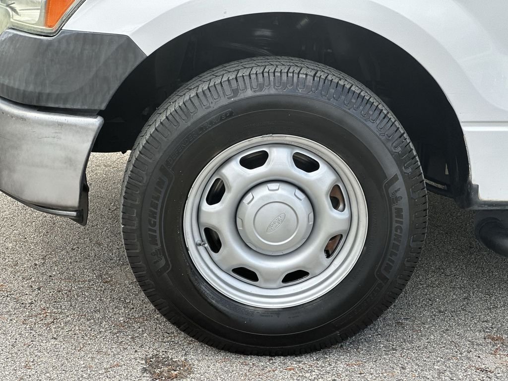 Used 2014 White Ford XL image 32