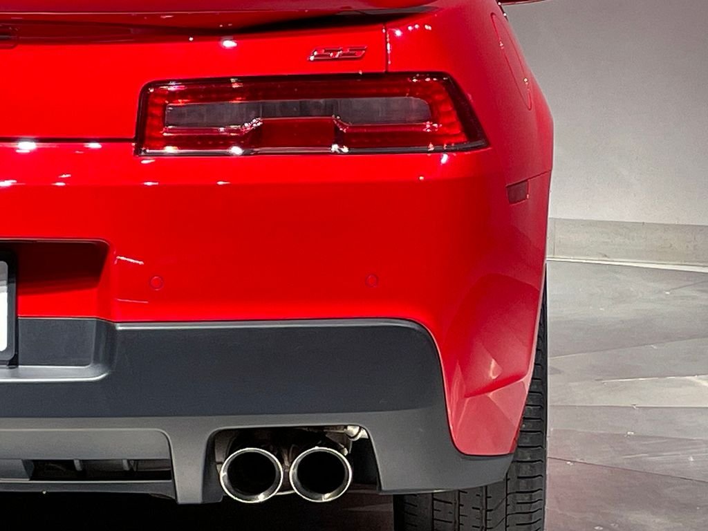 Used 2015 Red Chevrolet SS image 31