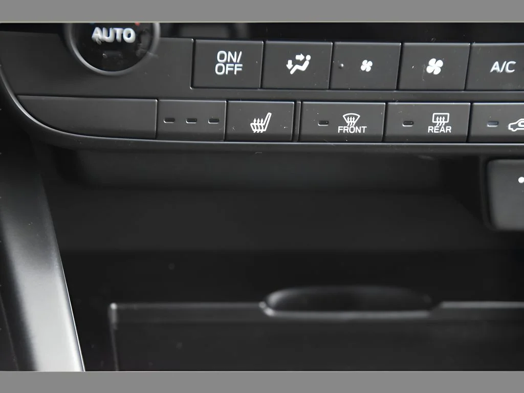 New 2026 CRYSTAL WHITE PEARL Subaru Premium image 34
