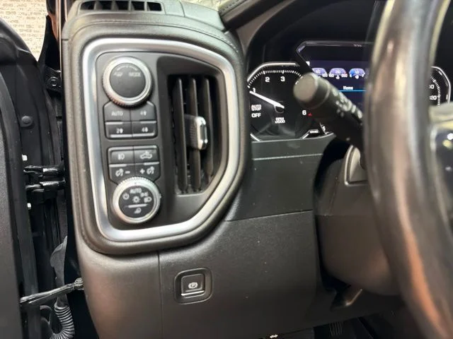 Used 2020 Onyx Black GMC Denali image 25