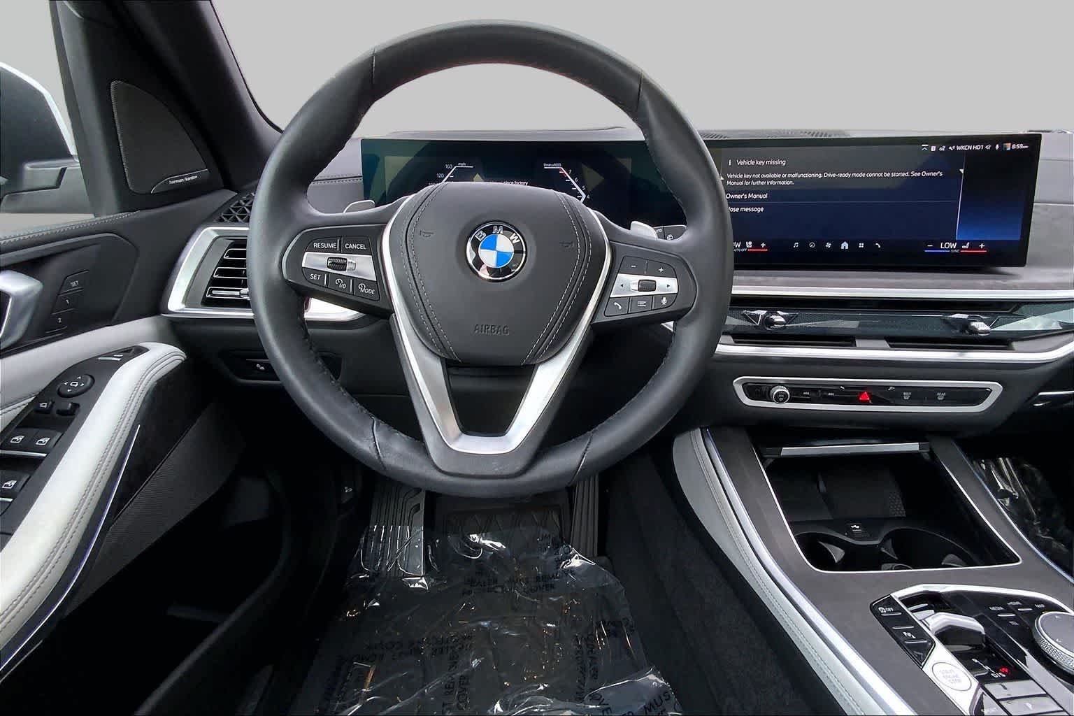 Used 2025 Alpine White BMW sDrive40i image 6