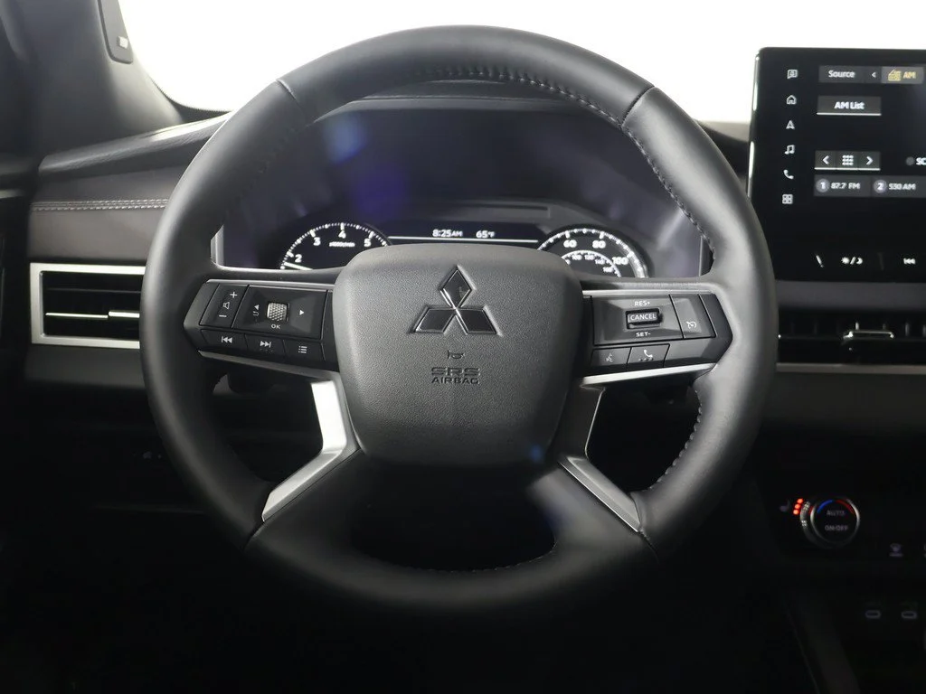 New 2027 White Mitsubishi LE image 35