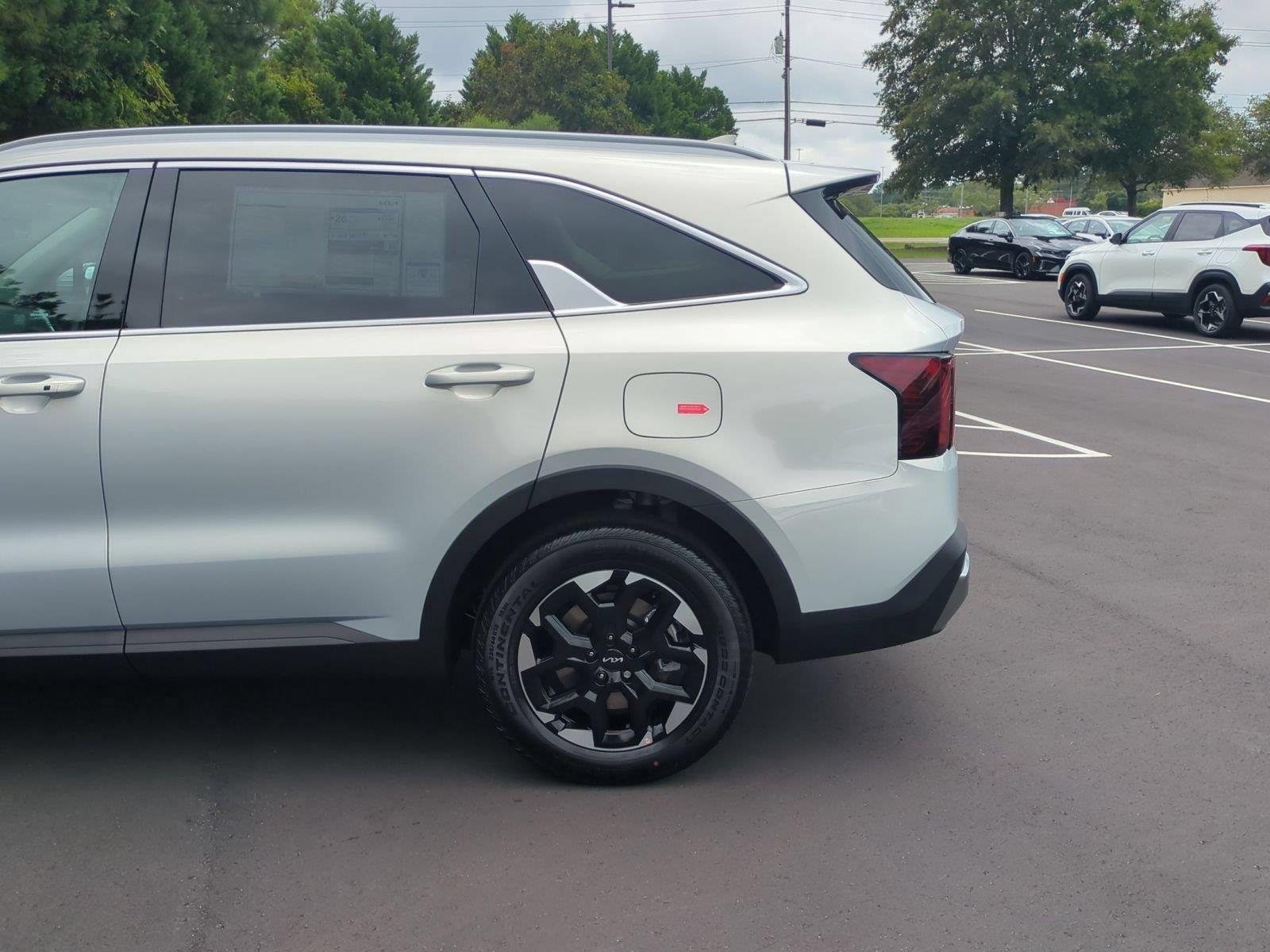 New 2026 Ivory Silver Kia S image 11