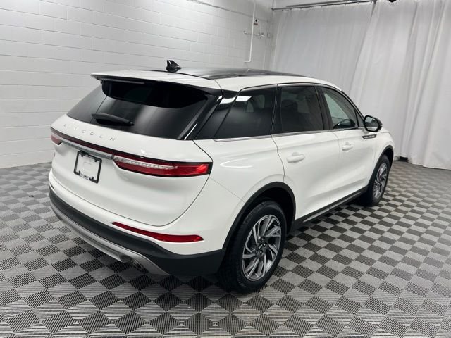 Used 2023 White Lincoln Standard image 5