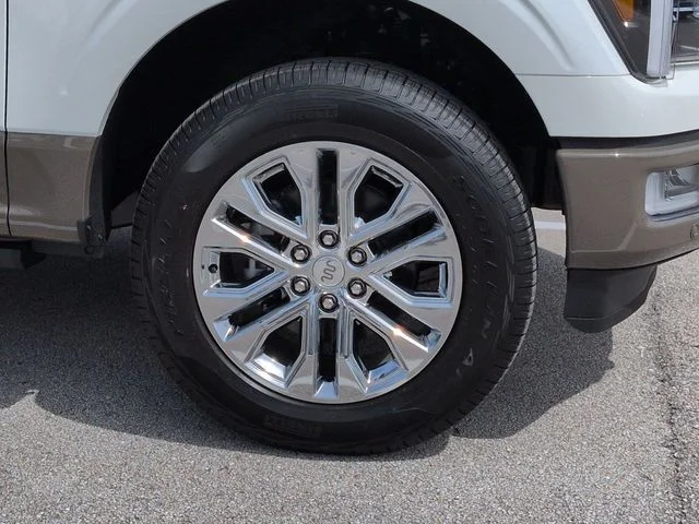 New 2026 Star White Metallic Tri-Coat Ford King Ranch® image 11