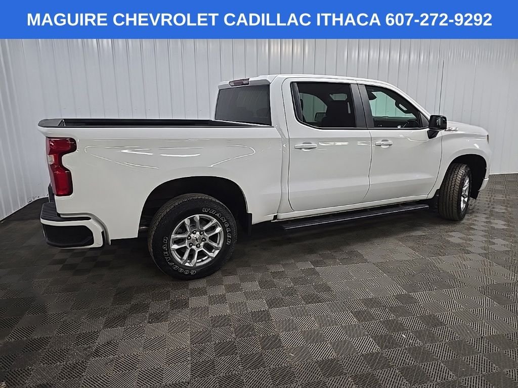 Used 2022 White Chevrolet RST image 3