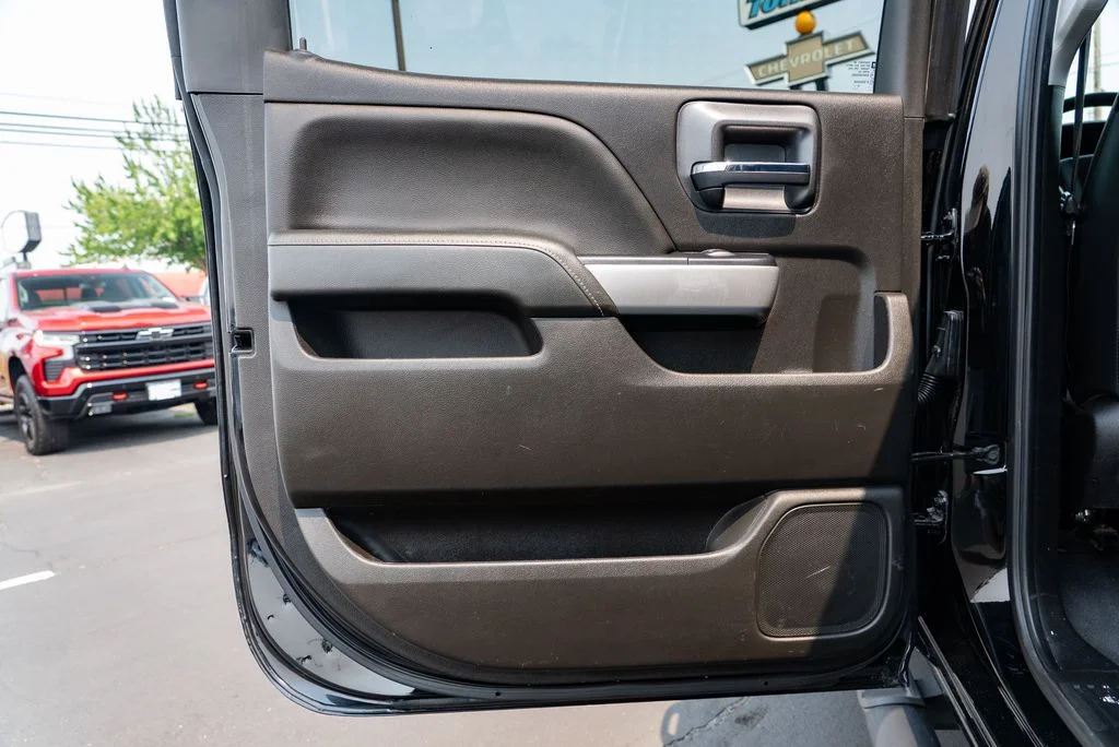 Used 2019 Black Chevrolet LTZ image 26