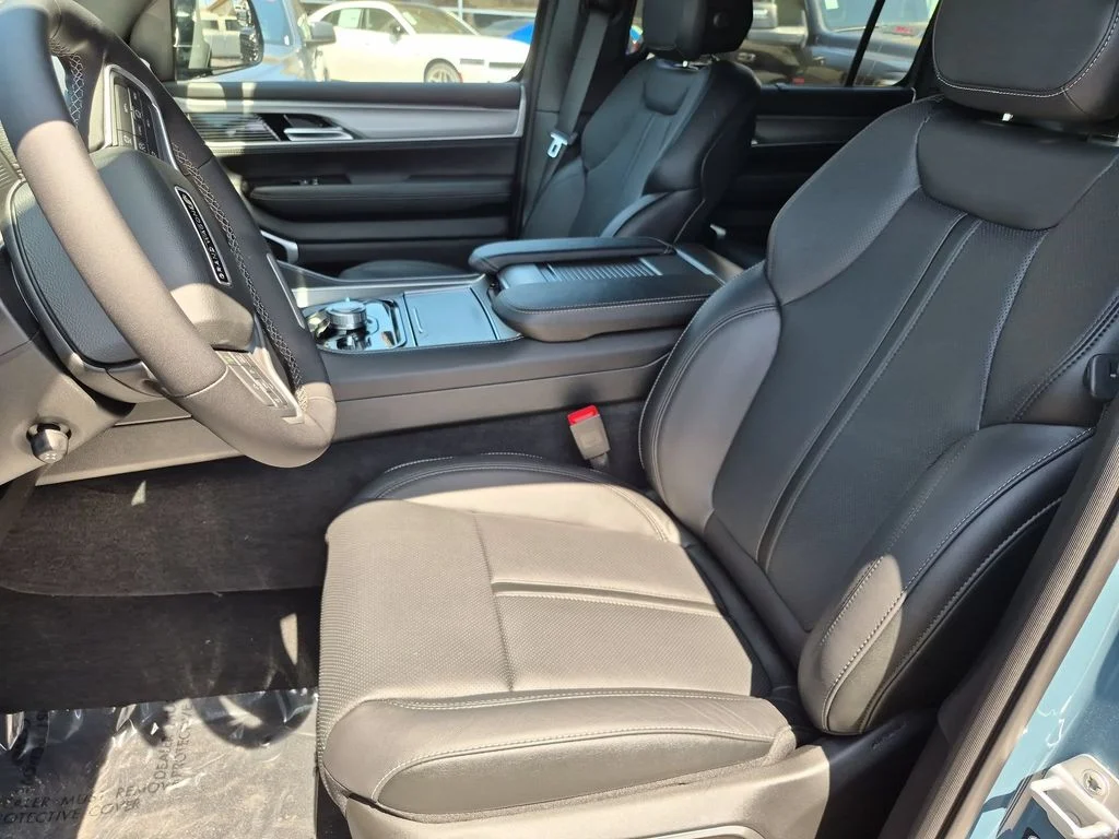 New 2026 Steel Blue Exterior Paint Jeep Limited Altitude image 11