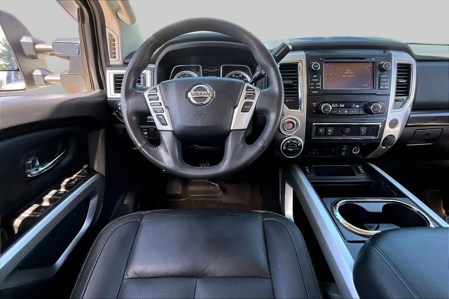 Used 2018 Glacier White Nissan SV image 6