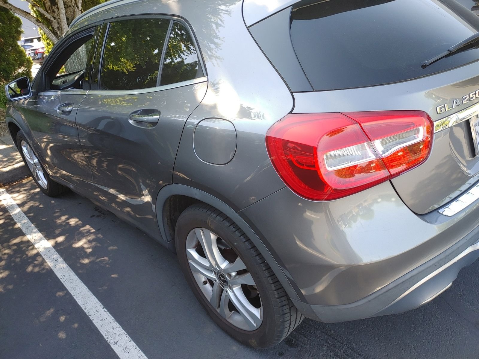 Used 2019 Gray Mercedes-Benz GLA 250 image 6