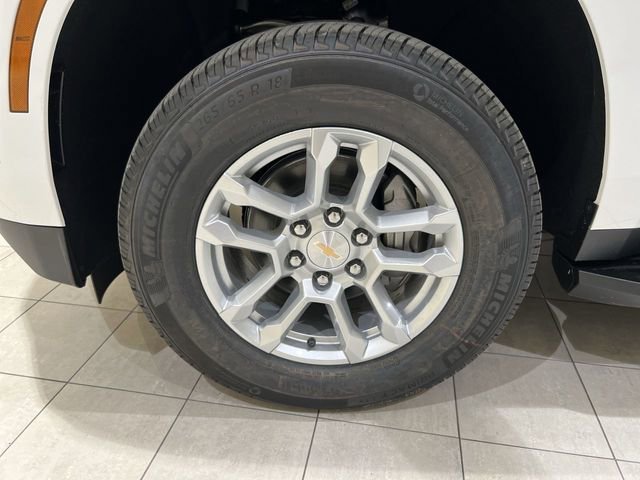 New 2025 Summit White Chevrolet LS image 30
