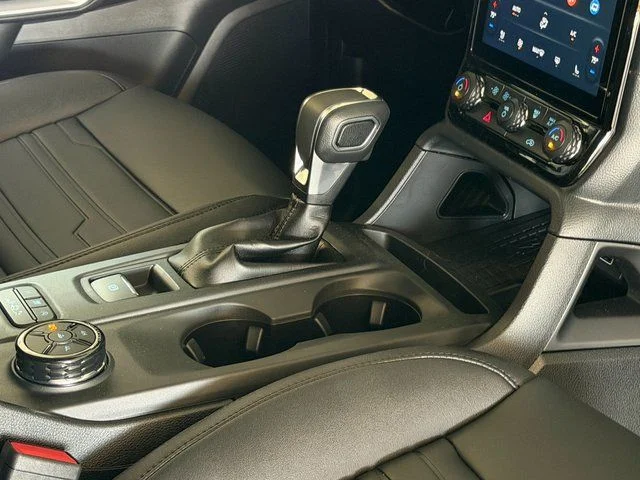 New 2026 Avalanche Ford Lariat image 12