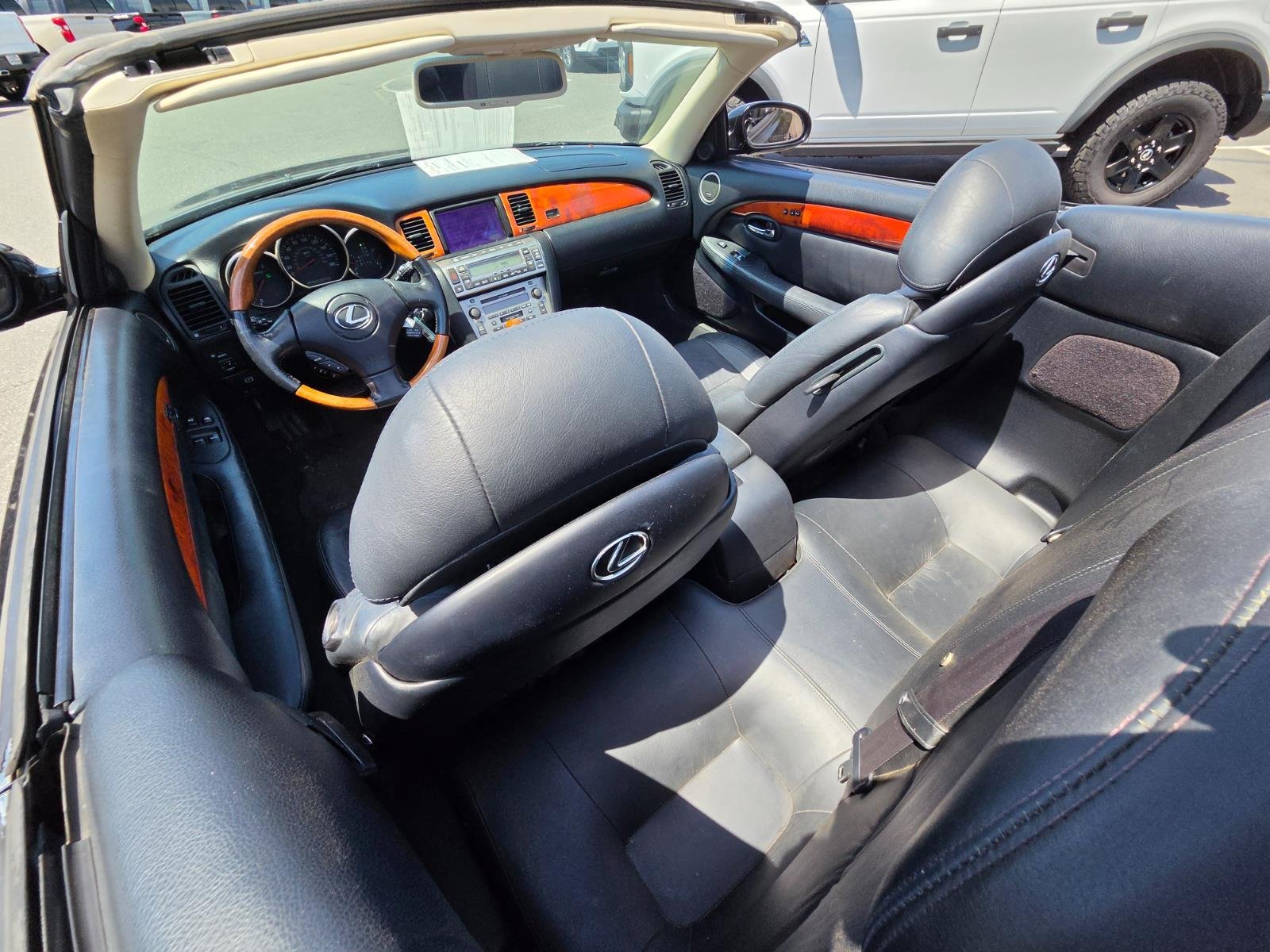 Used 2002  Lexus Base image 15