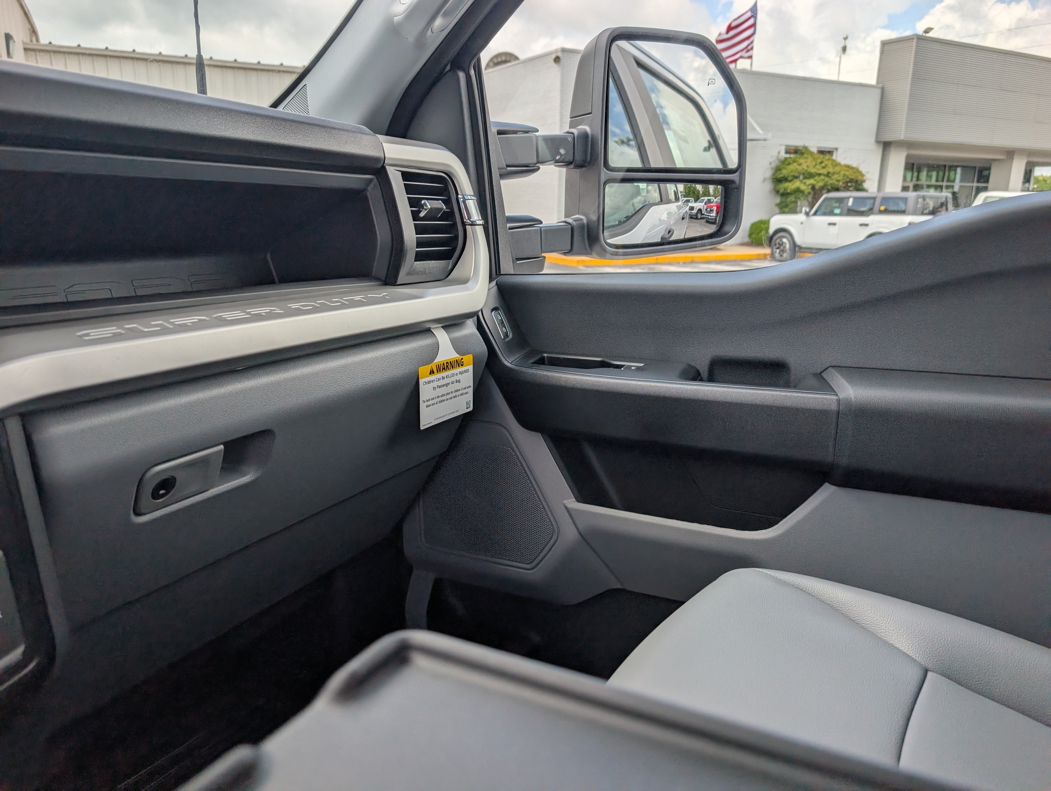New 2026 Oxford White FORD F-350® XL image 29