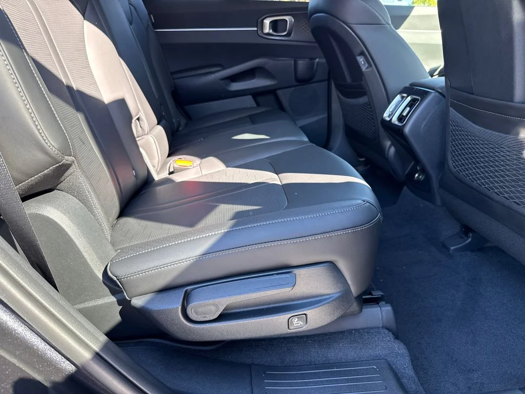2026 Kia Sorento EX - Photo 15