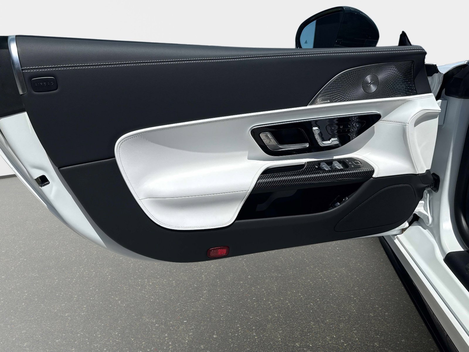 New 2026 Moonlight White Mercedes-Benz AMG®  55 Roadster image 19