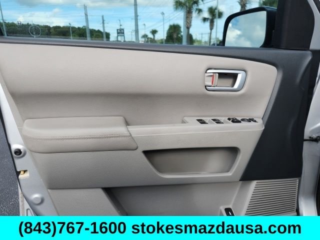 Used 2014 Silver Honda EX-L image 9