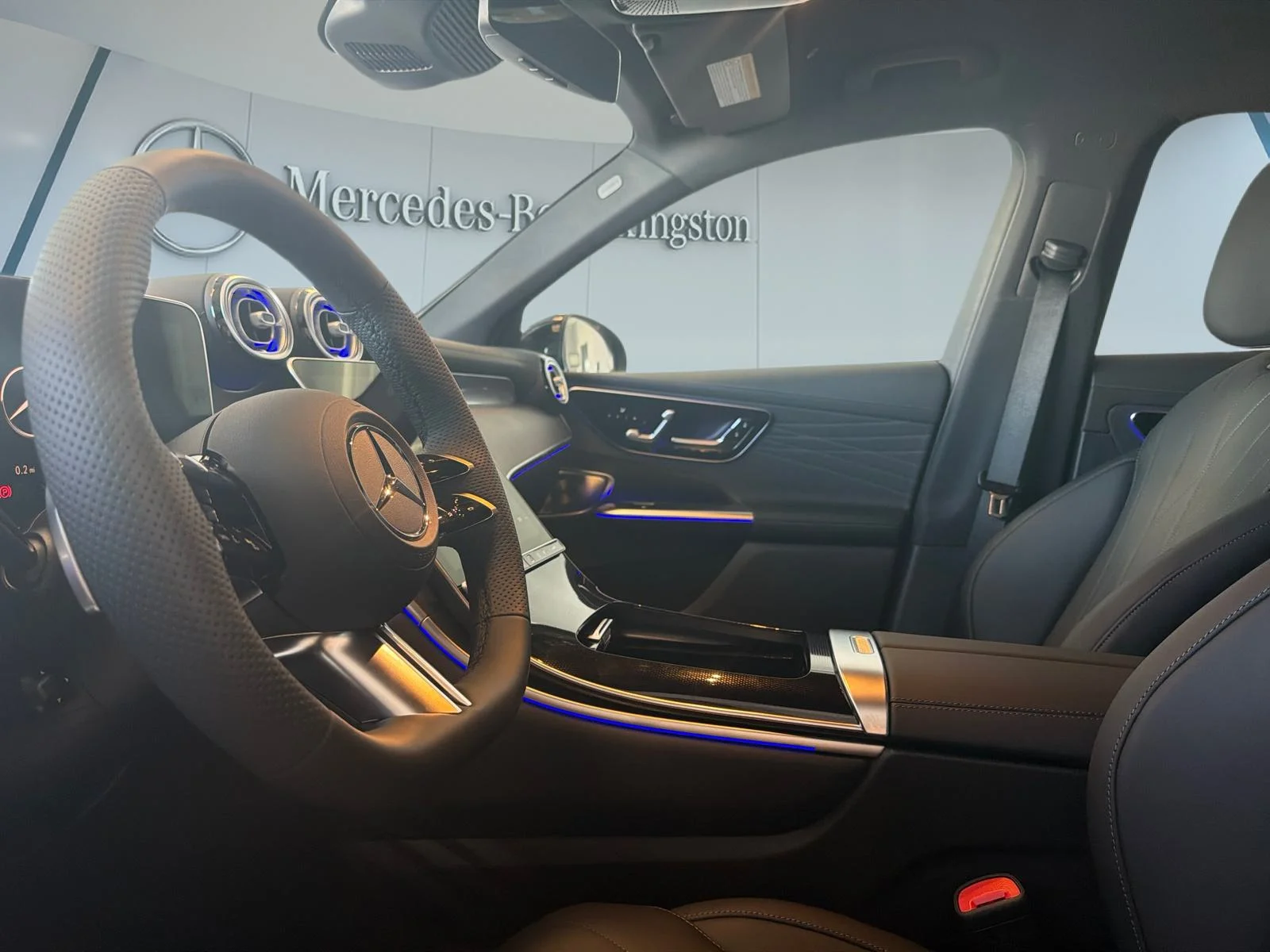 New 2026 Black Mercedes-Benz GLC 350e 4MATIC SUV image 4
