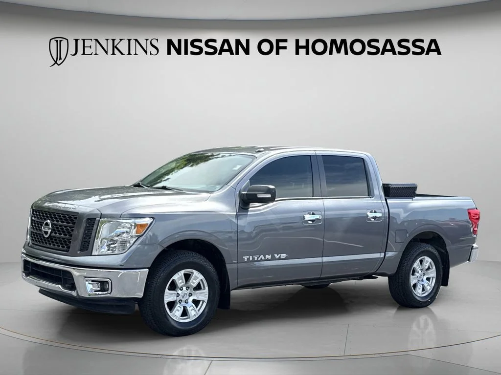 Used 2019 Gray Nissan SV image 10