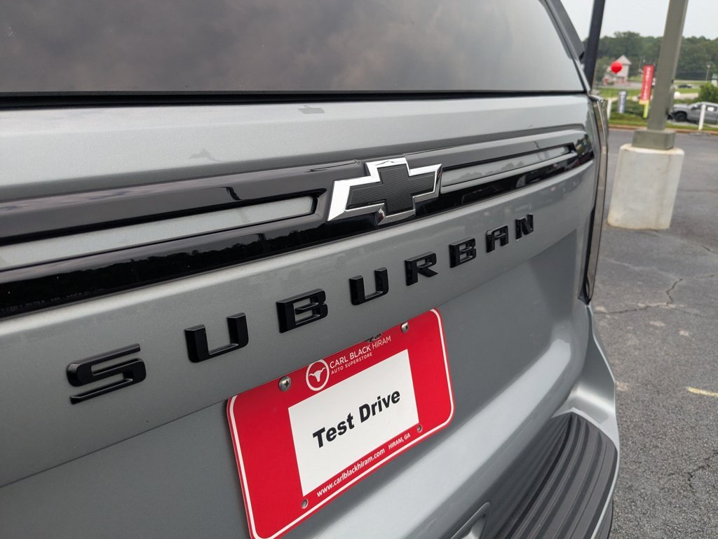 Used 2024 Sterling Gray Metallic Chevrolet Z71 image 33