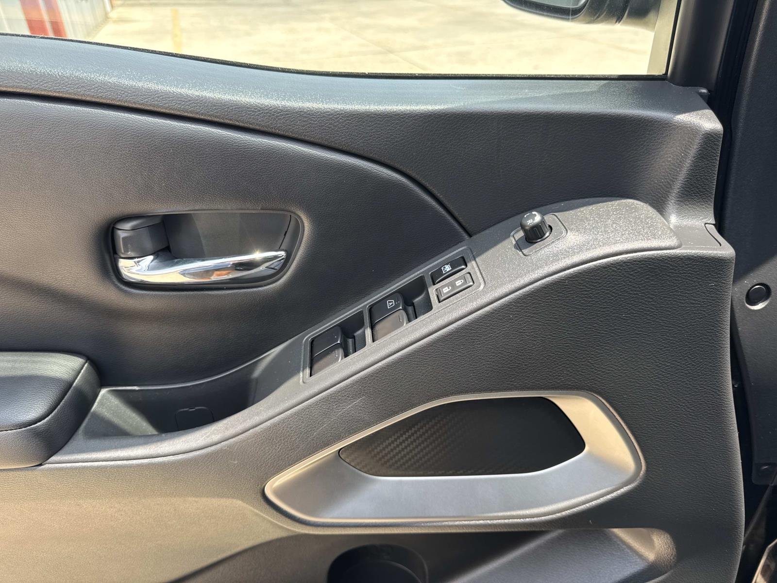 Used 2025 Super Black Nissan SV image 19