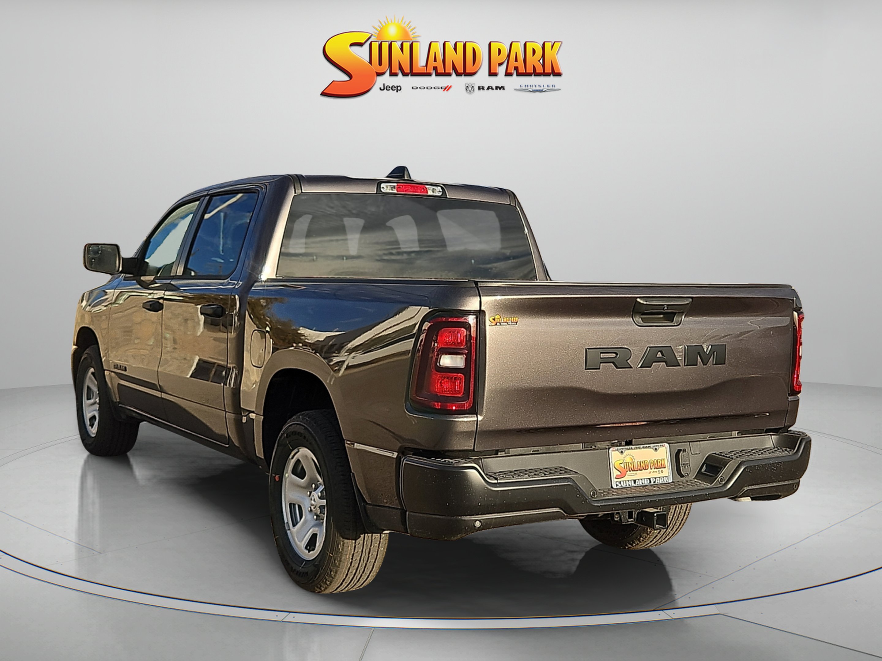 New 2026 Granite Crystal Metallic Clear-Coat Exterior Paint RAM Tradesman image 4