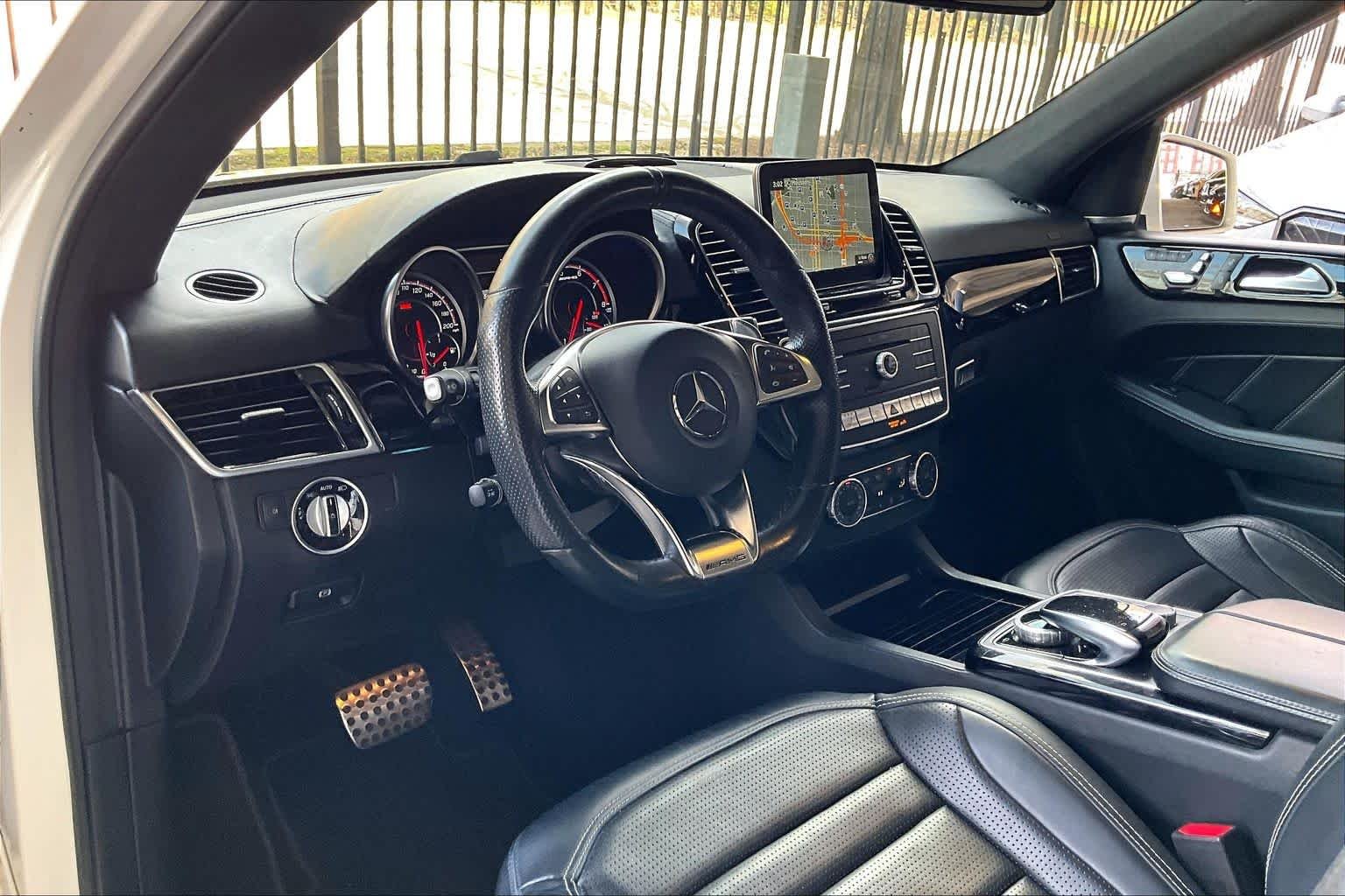 Used 2016 designo Diamond White Metallic Mercedes-Benz AMG® GLE 63 S-Model image 17
