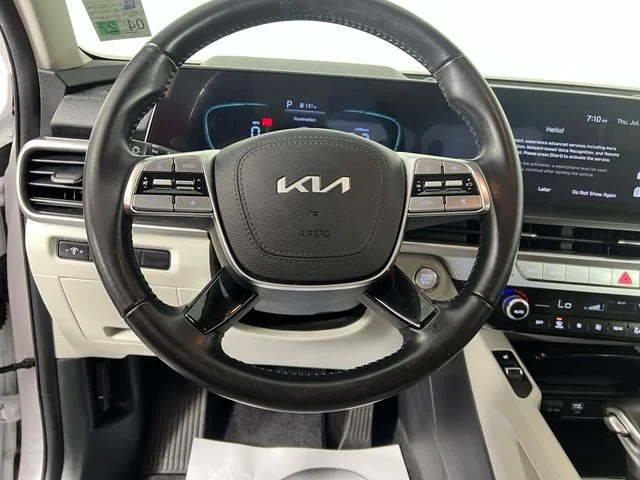 Used 2023 White Kia S image 19