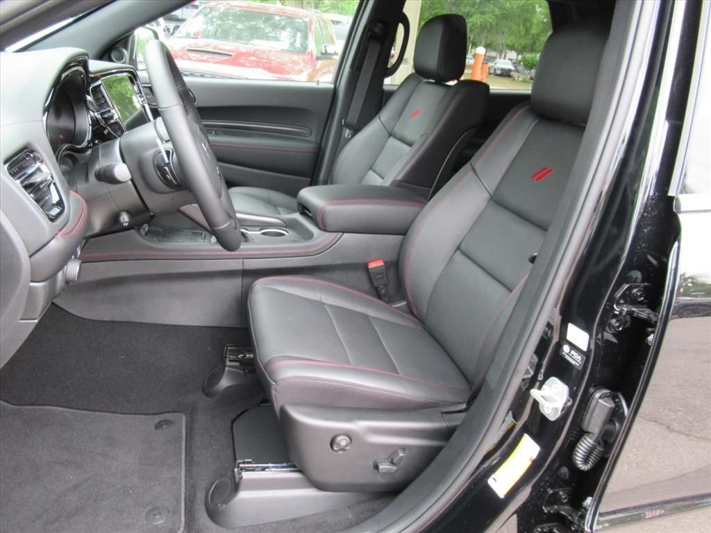 New 2026 Diamond Black Clear-Coat Exterior Paint Dodge GT Plus HEMI V8 image 18