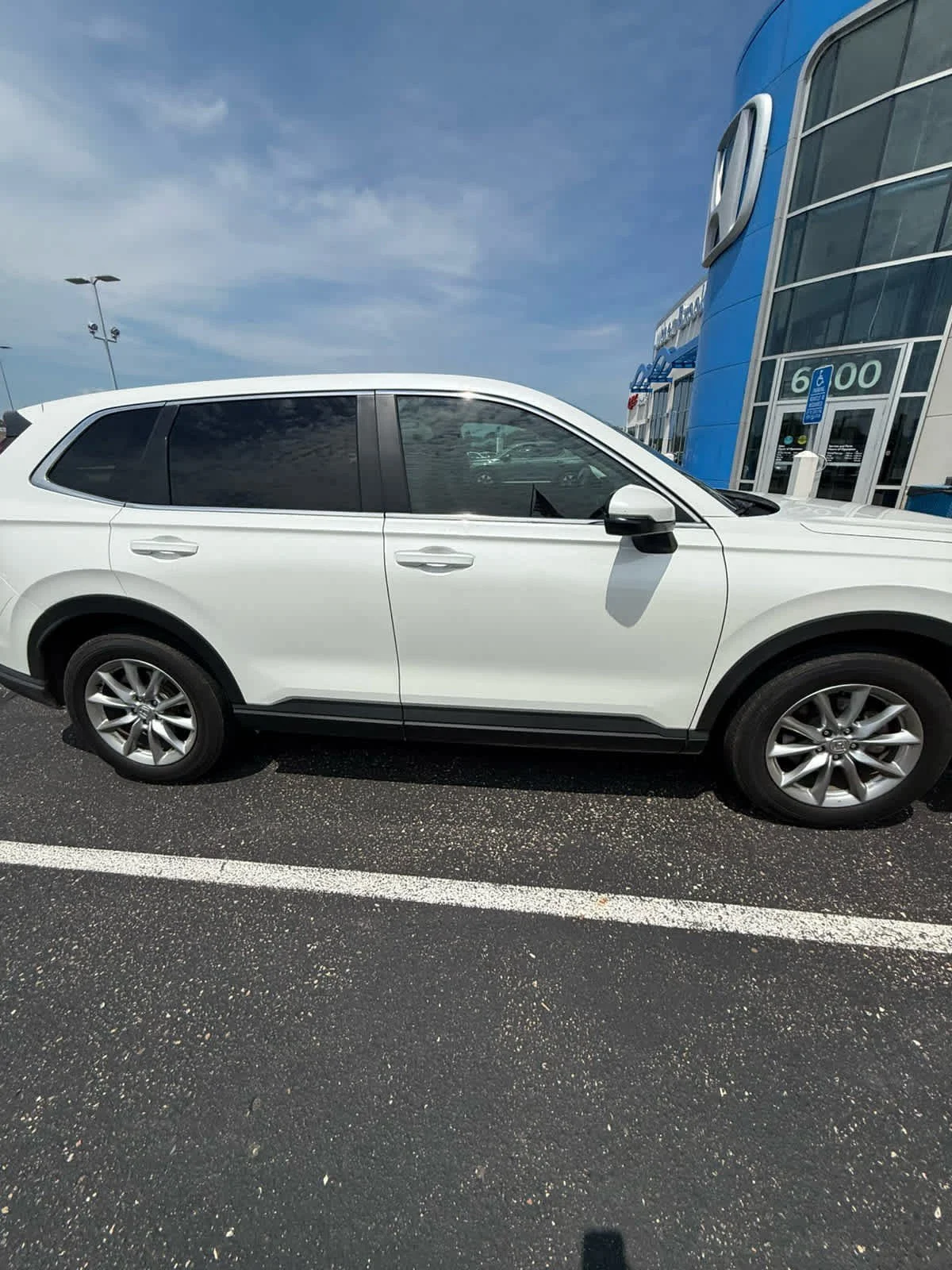 Used 2026 Platinum White Pearl Honda EX image 3