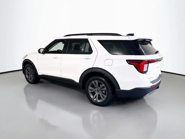 New 2026 Star White Metallic Tri-Coat Ford Active image 39