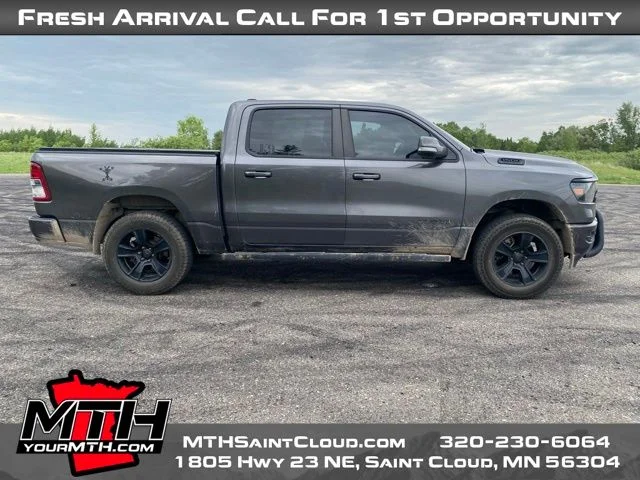 2020 RAM 1500 Big Horn/Lone Star 4x4 Crew Cab 5'7's photo