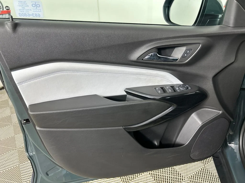 Used 2025 Gray Chevrolet LT image 11