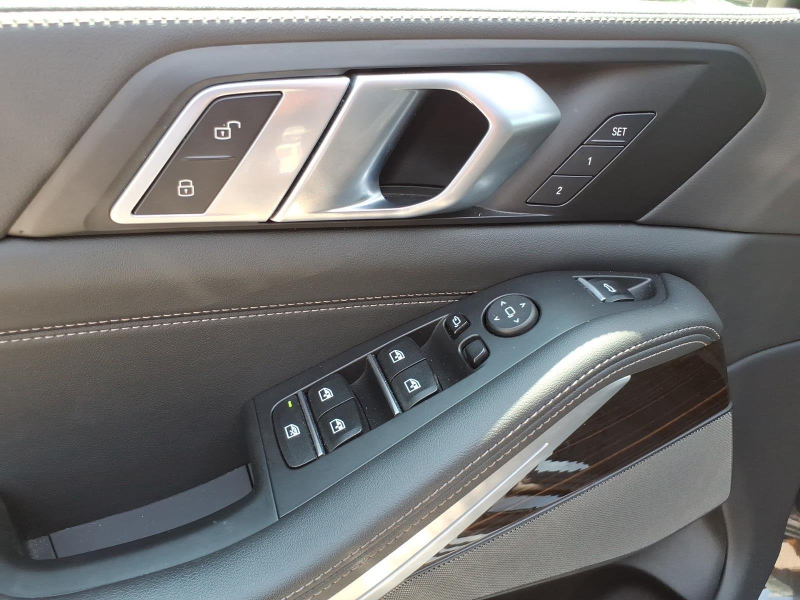 Used 2026  BMW sDrive40i image 13
