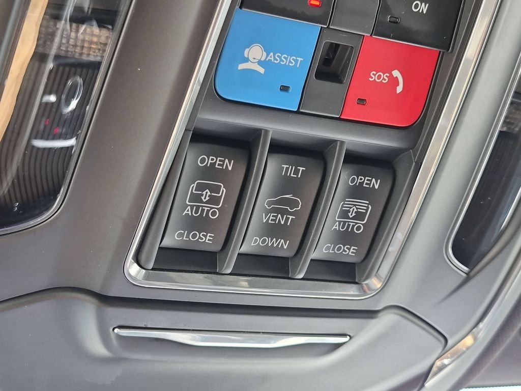 Used 2025 Gray Jeep Limited image 21