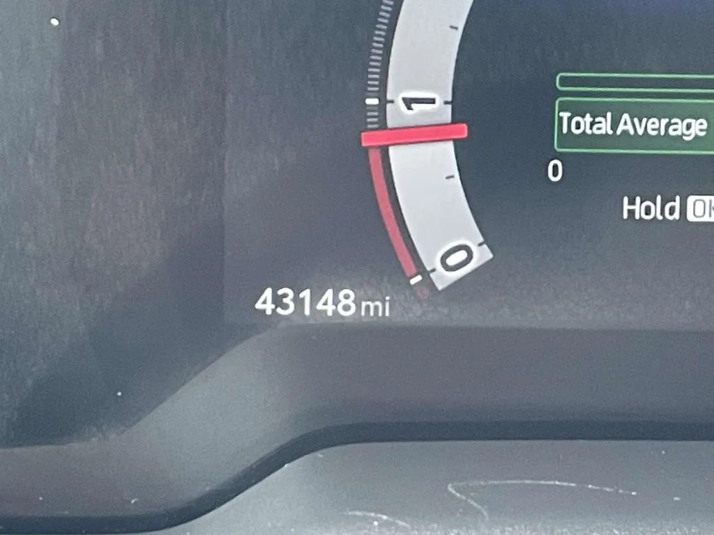 Used 2024 Sonic Silver Toyota XLE image 27