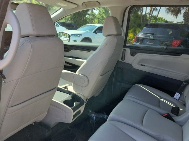 New 2026 Platinum White Pearl Honda EX-L image 19