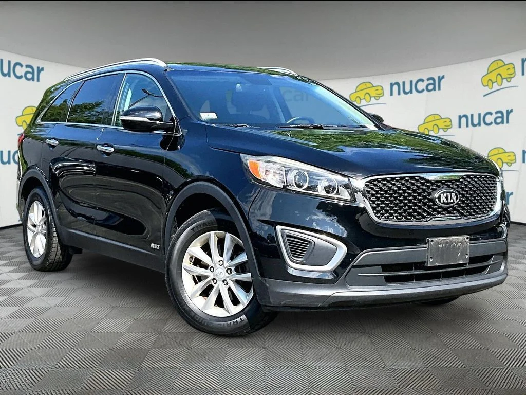 Used 2017 Black Kia LX image 1
