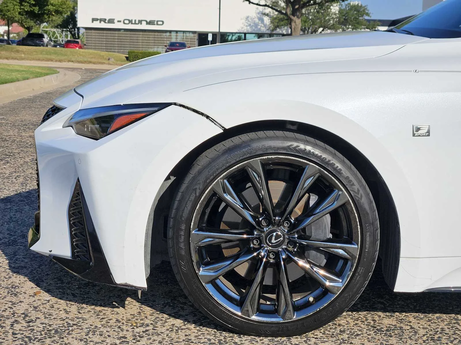 Used 2022 Ultra White Lexus F SPORT image 5